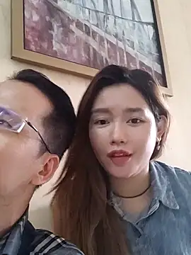 Snapshot of MaiHoang2k chatting on 09-22-25, 10:17 MaiHoang2k online show from 09-22-25, 10:17