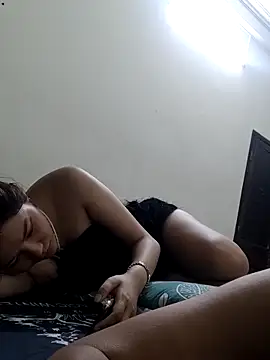 Snapshot of MaiHoang2k chatting on 09-24-25, 07:28 MaiHoang2k online show from 09-24-25, 07:28