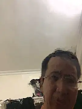 Snapshot of MaiHoang2k chatting on 10-06-25, 02:47 MaiHoang2k online show from 10-06-25, 02:47