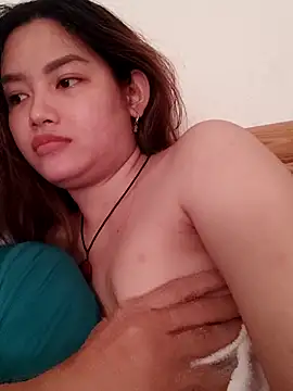 Snapshot of MaiHoang2k chatting on 11-21-25, 05:39 MaiHoang2k online show from 11-21-25, 05:39