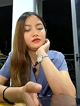 Snapshot of MaiHoang2k chatting on 12-02-25, 11:04 MaiHoang2k online show from 12-02-25, 11:04