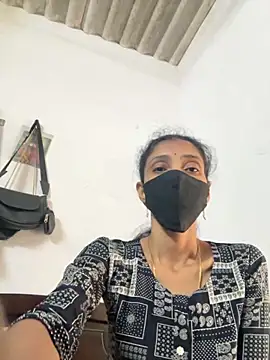 sweetreddy-02 online show from 11-13-25, 05:50