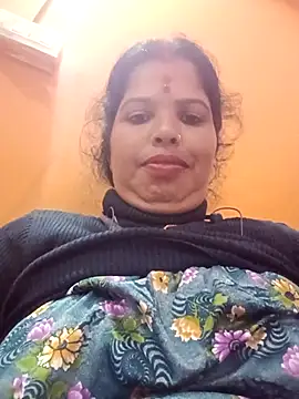 Snapshot of Hott_locky chatting on 10-27-25, 10:08 Hott locky online show from 10-27-25, 10:08