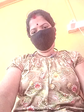 Snapshot of Hott_locky chatting on 11-02-25, 09:33 Hott locky online show from 11-02-25, 09:33