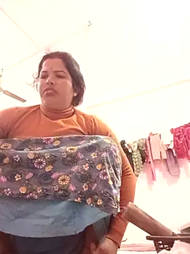 Snapshot of Hott_locky chatting on 11-07-25, 12:32 Hott locky online show from 11-07-25, 12:32