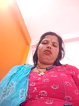 Snapshot of Hott_locky chatting on 11-08-25, 10:37 Hott locky online show from 11-08-25, 10:37