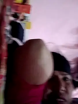 Snapshot of Hott_locky chatting on 11-10-25, 11:15 Hott locky online show from 11-10-25, 11:15