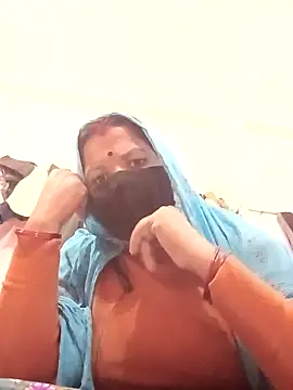 Snapshot of Hott_locky chatting on 11-20-25, 03:56 Hott locky online show from 11-20-25, 03:56