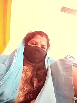 Snapshot of Hott_locky chatting on 11-26-25, 10:05 Hott locky online show from 11-26-25, 10:05