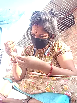 Snapshot of Hott_locky chatting on 11-28-25, 09:01 Hott locky online show from 11-28-25, 09:01