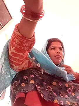 Snapshot of Hott_locky chatting on 12-16-25, 04:17 Hott locky online show from 12-16-25, 04:17