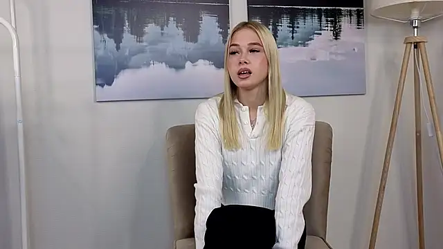 Snapshot of MarniOrdway chatting on 09-17-25, 06:37 MarniOrdway online show from 09-17-25, 06:37