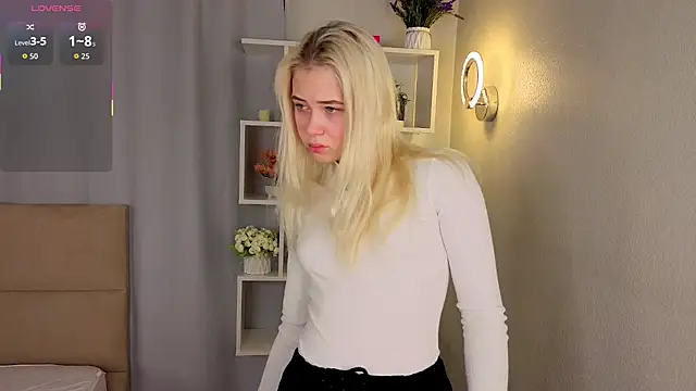 Snapshot of MarniOrdway chatting on 02-13-26, 04:03 MarniOrdway online show from 02-13-26, 04:03