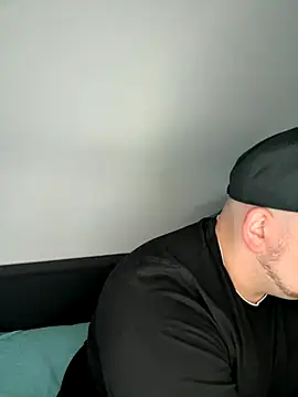 xXLustMolchXx online show from 10-05-25, 04:27