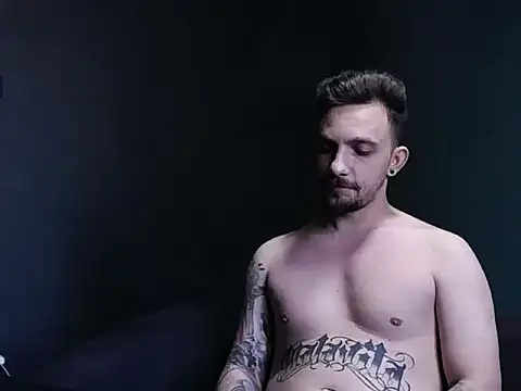 Snapshot of guesswhatbitch chatting on 09-18-25, 01:46 guesswhatbitch online show from 09-18-25, 01:46