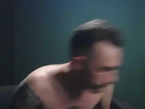 Snapshot of guesswhatbitch chatting on 09-24-25, 11:52 guesswhatbitch online show from 09-24-25, 11:52