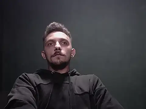 Snapshot of guesswhatbitch chatting on 09-30-25, 06:24 guesswhatbitch online show from 09-30-25, 06:24