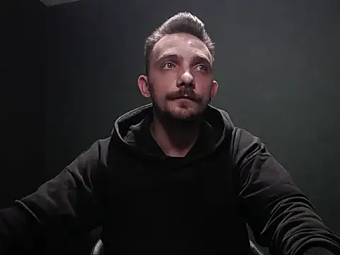 Snapshot of guesswhatbitch chatting on 10-02-25, 05:09 guesswhatbitch online show from 10-02-25, 05:09