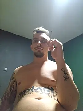 Snapshot of guesswhatbitch chatting on 12-15-25, 05:23 guesswhatbitch online show from 12-15-25, 05:23