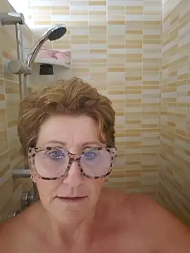 LadyLuxe xx online show from 10-05-25, 11:19