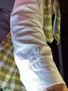 Snapshot of Nymphel1Moth chatting on 09-20-25, 11:06 Nymphel1Moth online show from 09-20-25, 11:06