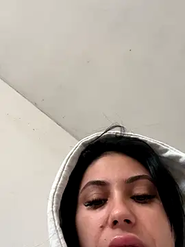 Snapshot of Sweet_Lya09 chatting on 10-27-25, 07:23 Sweet Lya09 online show from 10-27-25, 07:23