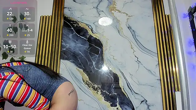 brittanyy20 online show from 10-28-25, 09:46