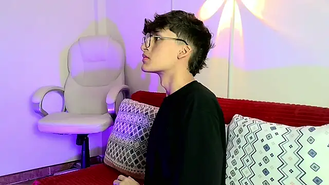 bellmontneon online show from 10-15-25, 11:21