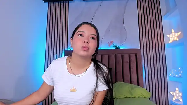 LunaWiill  online show from 10-22-25, 12:16