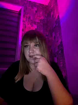 Snapshot of GretieLee chatting on 10-20-25, 04:29 GretieLee online show from 10-20-25, 04:29