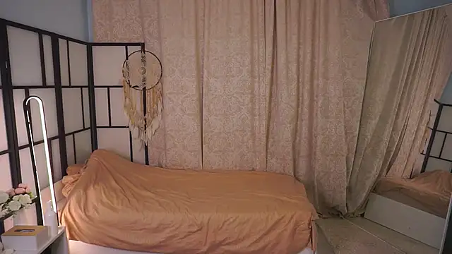 Snapshot of JinnySitts chatting on 09-24-25, 09:18 JinnySitts online show from 09-24-25, 09:18