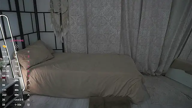 Snapshot of JinnySitts chatting on 10-05-25, 08:40 JinnySitts online show from 10-05-25, 08:40