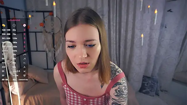 Snapshot of JinnySitts chatting on 11-01-25, 08:55 JinnySitts online show from 11-01-25, 08:55