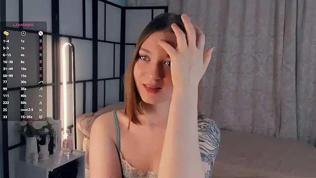 Snapshot of JinnySitts chatting on 11-22-25, 11:04 JinnySitts online show from 11-22-25, 11:04