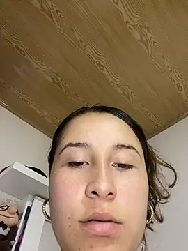 Snapshot of Swet_Violet chatting on 09-27-25, 08:14 Swet Violet online show from 09-27-25, 08:14