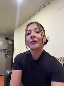 Snapshot of Karlee_Grey1 chatting on 06-16-26, 01:41 Karlee Grey1 online show from 06-16-26, 01:41
