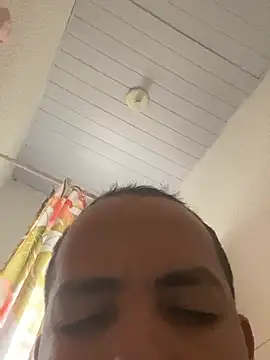 gustavo10l online show from 04-23-26, 06:32