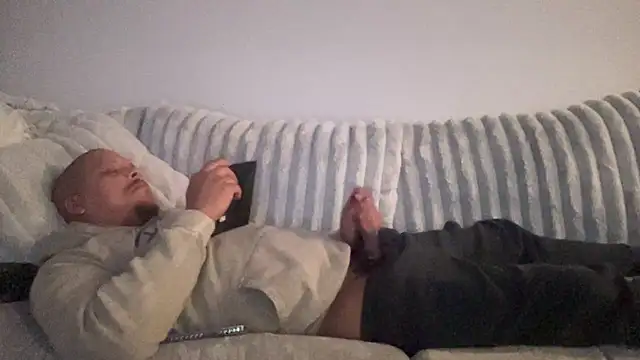 caramelizedzeus online show from 11-19-25, 01:27