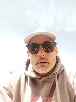 LeLoup49 online show from 03-29-26, 10:59