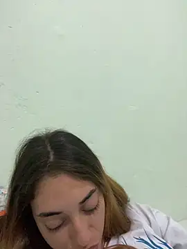 loirinhaaa online show from 10-11-25, 02:04