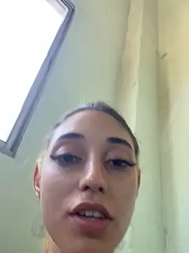 loirinhaaa online show from 10-17-25, 02:08