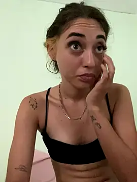 loirinhaaa online show from 10-19-25, 02:07