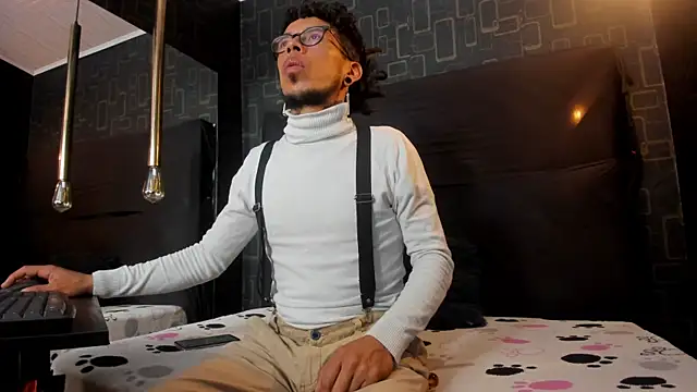 Snapshot of Alien_high chatting on 09-28-25, 12:54 Alien high online show from 09-28-25, 12:54