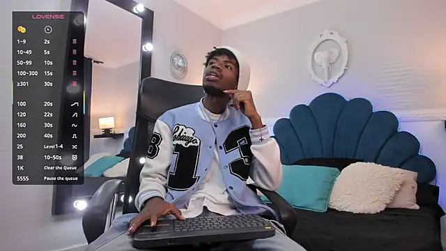 AllexJacob online show from 10-25-25, 01:07