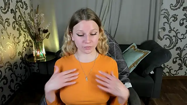  Velvet peach  online show from 10-21-25, 11:55