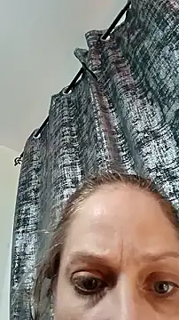 Snapshot of curvybabe88 chatting on 11-13-25, 06:40 curvybabe88 online show from 11-13-25, 06:40