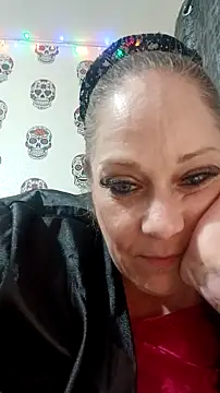 Snapshot of curvybabe88 chatting on 11-26-25, 06:36 curvybabe88 online show from 11-26-25, 06:36