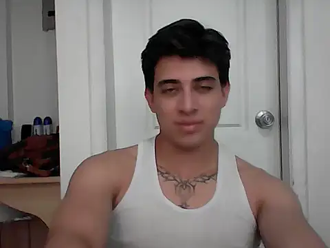 Snapshot of boys_2003 chatting on 09-17-25, 08:21 boys 2003 online show from 09-17-25, 08:21