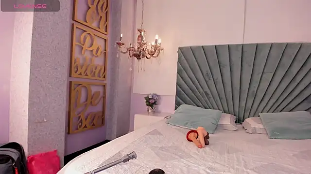 Snapshot of Elii_cartter chatting on 09-25-25, 09:51 Elii cartter online show from 09-25-25, 09:51