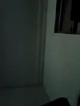 Snapshot of cicithtbitch chatting on 12-17-25, 10:10 cicithtbitch online show from 12-17-25, 10:10